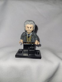 Lego HP097 Harry Potter Filch Argus Figure 4842 Hogwarts Castle