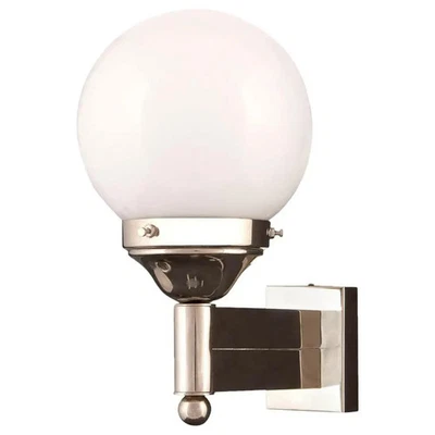 Lámpara de pared estilo Art Deco Carl Witzmann de latón y vidrio opalino reedición Foto 1 de 4