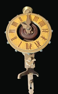 Vintage antike Wanduhr aus Holz mit Holzzahnrädern & römischen Ziffern T22 P - Bild 1 von 4