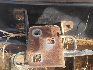 73-87 Chevy GMC Truck Passengerside Upper Door Hinge - Bild 1 von 3