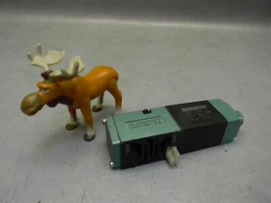 Numatics 225-285 Solenoid Air Control Valve 24VDC 081SA400M directional control - Picture 1 of 9