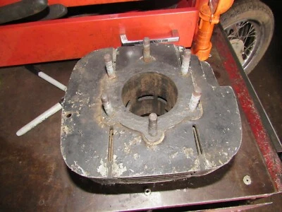 Suzuki ds185 1979 cilindro Foto 1 de 2