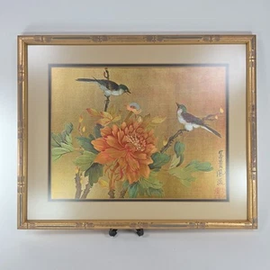 Stampa con cornice fiori uccellini asiatici scintillante su lamina dorata vintage metà secolo - Foto 1 di 15