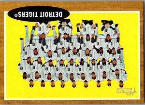 2011 Topps Heritage #24 Detroit Tigers - Picture 1 of 2