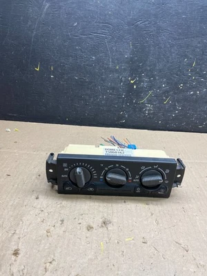 1999 to 2002 Chevrolet Silverado HVAC Heater Climate Control Module U4717 DG - Image 1 of 4