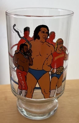 Vidrio vintage 1985 Titan Sports WWF 32 OZ Andre/Hulk/Piper/Sheik/Volkoff/JYD Foto 1 de 4