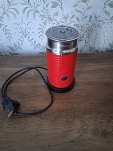 Nespresso Red Aeroccino 3 Milk Frother excellent working order - Picture 1 of 5