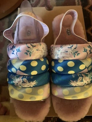 UGG PUFF YEAH DIAPOSITIVA FLORAL/ 1109451/ MULTICOLOR/ MUJER TALLA 7 ¡¡ENVÍO RÁPIDO!!! Foto 1 de 3