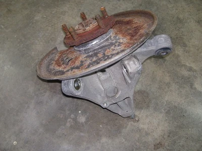 2006 MAZDA RX8 RX-8 REAR AXLE HUB CONTROL ARM KNUCKLE Right Passenger Side Foto 1 de 4