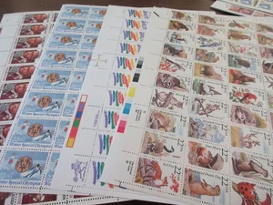 14 fogli diversi da 22 centesimi con valore facciale di 160,16€ meno del 64% - Foto 1 di 3