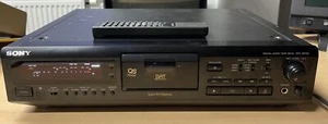 SONY DTC-ZE700 High-End Professional DAT-Recorder inkl. FB - vom Händler - Picture 1 of 7