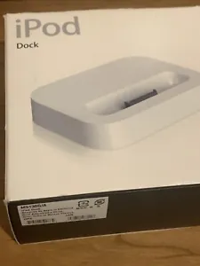 Apple iPod Dock M9130G/A. White New in box - Picture 1 of 7