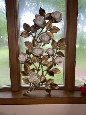 SYROCO MCM HOLLYWOOD REGENCY 墙面口袋金色白玫瑰 36 X 20 — 第 1/3 张图片