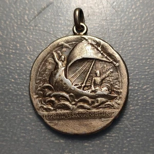 MEDALLA AMULETO PROTECCION NAVEGANTES SAN JORGE BARCO PROBABLE PLATA 39x31mm - Imagen 1 de 2