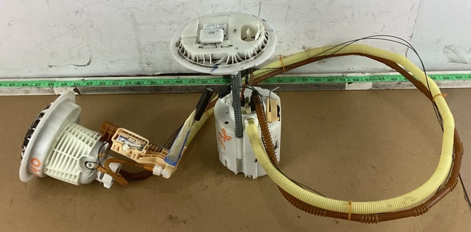 2009-2012 梅赛德斯-奔驰 GL450 X164 油箱泵发送单元 A1644702194 原始设备制造商 — 第 1/4 张图片