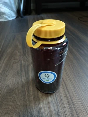 32 унц. Бутылка Nalgene® Laker красная с широким горлышком без бисфенола А золотисто-желтая крышка💧 - Изображение 1 из 4
