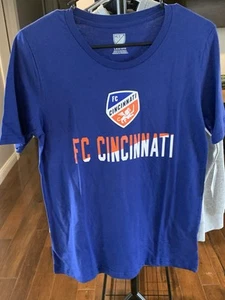 NWT Youth Large (14-16) FC CINCINNATI YOUTH BLUE HALFTIME SHORT SLEEVE T-SHIRT - Picture 1 of 3