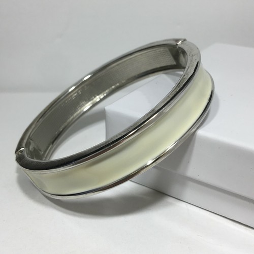 OFF WHITE Bracciale moda moderno smalto bianco sporco crema morsetto a molla tono argento