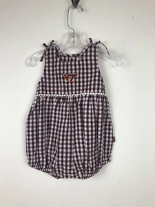 Virginia Tech Hokies Kleinkind Mädchen Strampler 6-9M weinrot Gingham Bommel Neu mit Etikett Einteiler - Bild 1 von 4
