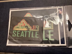 Set toppe e cartoline Seattle nuove (B000) - Foto 1 di 3