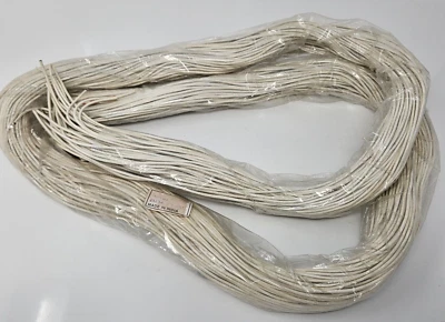 Лот из 100 винтажных белых ювелирных изделий из натуральной кожи ожерелье шнуры 2 мм x 2 ярда - Изображение 1 из 3