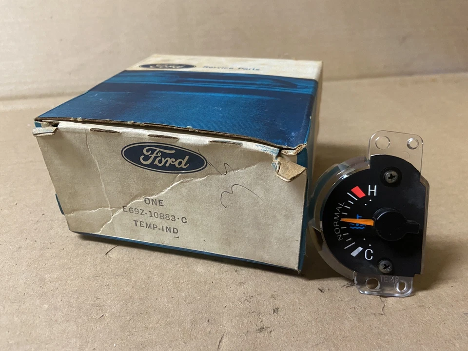 Ford E69Z-10883-C Engine Coolant Temperature Gauge -- 1986-91 Aerostar - Image 1 of 4