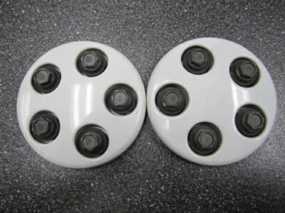 Two (2)  OEM 1996-1998 16" Pontiac Grand Am White Center Cap  9592218  6522 - Image 1 of 4