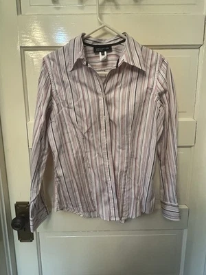 Camisa para mujer Jones New York con botones rosa a rayas manga larga mediana Foto 1 de 4