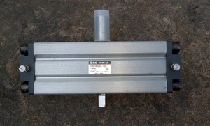 Cilindro actuador rotativo SMC genuino CDRA1BW50-180C - nuevo sin caja - Imagen 1 de 2