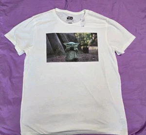 Star Wars Mandalorian Grogu The Child XL Tshirt Gray Men’s - Picture 1 of 3