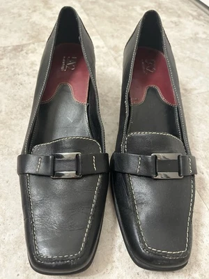 A2 Aerosoles Safety Latch Pumps Comfort Shoes Women's 8.5 Black Leather Slip On - Image 1 of 4