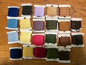 DMC Embroidery Floss Collection of 22 On Bobbins Pre Owned (G5135) - Picture 1 of 6