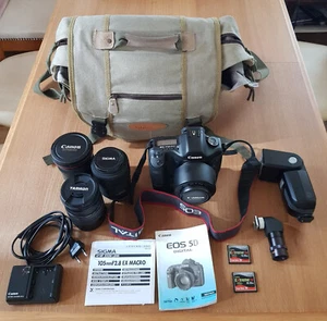 Canon EOS 5D + Normal-, Zoom-, Macro- und Portraitobjektiv mit Blitz - Bild 1 von 20
