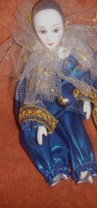 Karneval Miniatur Porzellan Clown Harlekin Narr Puppe 7"X 3"  - Bild 1 von 1