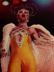 vtg 1970s ELTON JOHN MAGAZINE PINUP PAGE Outrageous Concert Outfit Print Ad - Picture 1 of 1