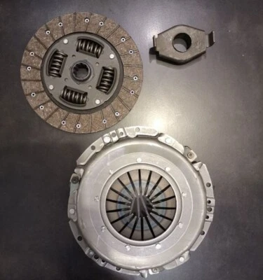 Peugeot v6 and 604 Peugeot V6 complete clutch kit 504 - Image 1 of 2