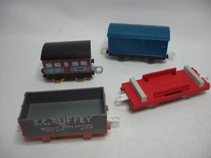TRAIN CARRIAGE / CARGO TRUCKS  Trackmaster Train Track ( Thomas Tomy ) MY98 - Picture 1 of 5