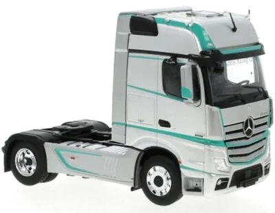 MB Mercedes Benz Actros MP4 - 2011 - silver - IXO 1:43 - Imagen 1 de 4