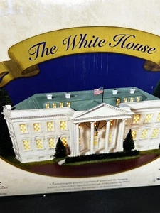 Dept 56 The White House American Pride Collection 2001 Pin, Flag, Orig Box NEW - Picture 1 of 5
