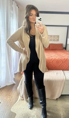 Barefoot Dreams Bamboo Long Sleeve CozyChic Lite Cardigan L/XL Tan Pockets - Image 1 of 4