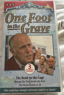 ONE FOOT IN THE GRAVE : BEAST IN THE CAGE / BEWARE THE TRICKSTER ON THE .. (VHS) - Image 1 of 4