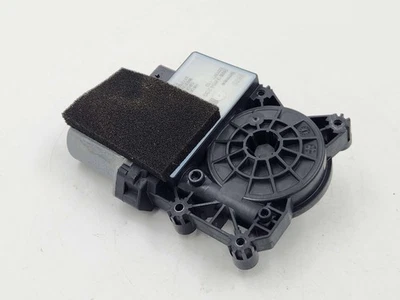 2023 BMW M4 G82 COMPETITION FRONT RIGHT DOOR WINDOW GLASS MOTOR 9854230 - Image 1 of 4