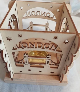 Soporte de luz de té de madera con temática de Londres Saico original hecho en Alemania hecho a mano - Imagen 1 de 21