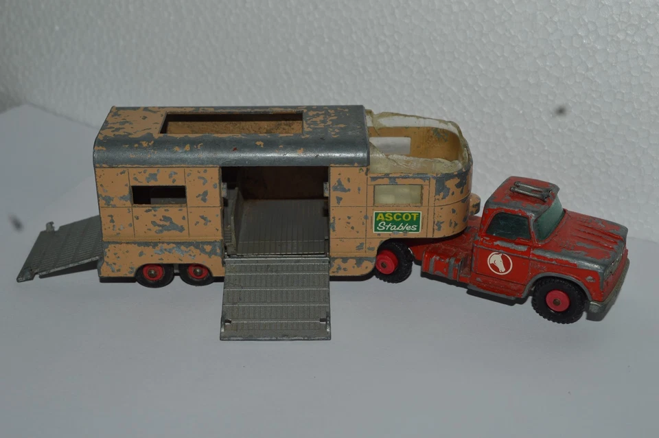 Lesney Matchbox King No K18 铰接马厢厢式货车 英国制造 大约 20 世纪 60 年代 — 第 1/4 张图片