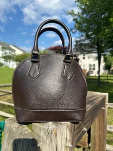 Elegante dunkelbraune Echtleder Handtasche für Damen strukturiert Umhängetasche Beuteltasche Geldbeutel - Bild 1 von 8