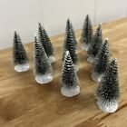 10 bouteilles de village de Noël LEMAX pinceau miniature à feuilles persistantes 2,5 pouces arbres avec neige