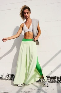 Neu mit Etikett Gr. S Free People FP Movement Hot Shot Hose mit Schlitz weites Bein grün - Bild 1 von 18