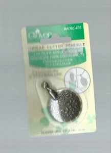 Trébol Oro Antiguo "Colgante Cortador de Hilo" - Imagen 1 de 1