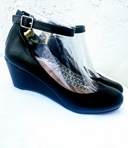 Daisy Fuentes Damen schwarz Keilabsatz Knöchelriemen Größe 7,5 - Bild 1 von 7