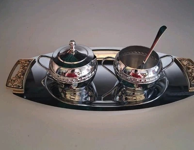 Juego de crema y azucarero cromados Milbern Creations vintage y bandeja asas doradas Foto 1 de 4